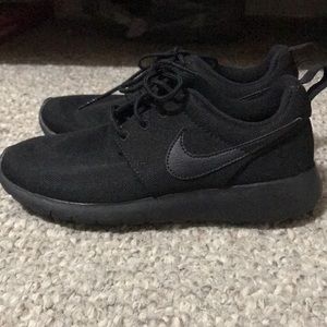 Nike Shoes - Shoes Nike Shoes - Shoes